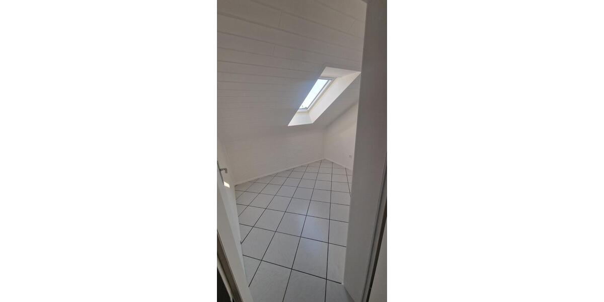 Dachgeschoßwohnung Rülzheim - 1.5 Zimmer, 30 m&sup2;, 385&euro; | Angebot:25960694