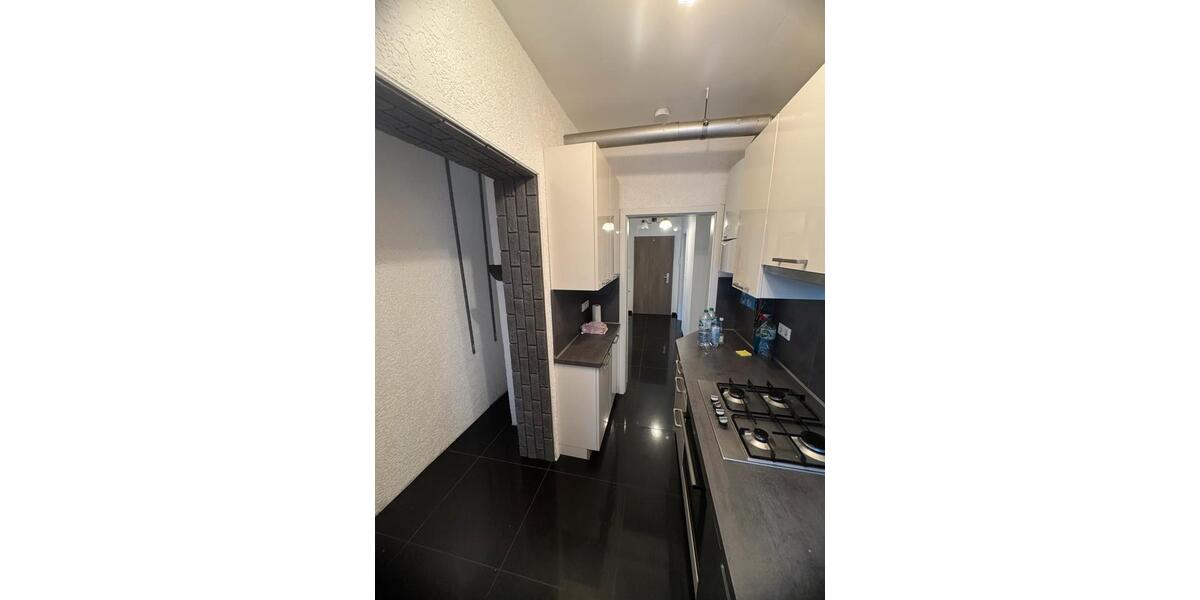 HELLE NEU RENOVIERTE 3 ZIMMER WOHNUNG zimmer