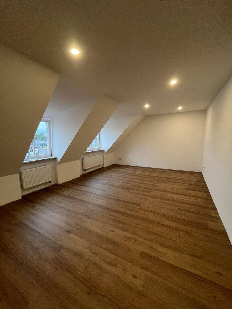 Neu Sanierte 3 Zimmerwohnung in Eichenau zu vermieten 3 zimmer