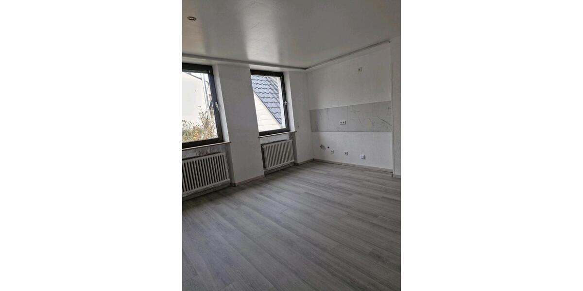 Etagenwohnung Riegelsberg - 3 Zimmer, 85 m&sup2;, 800&euro; | Angebot:26227426