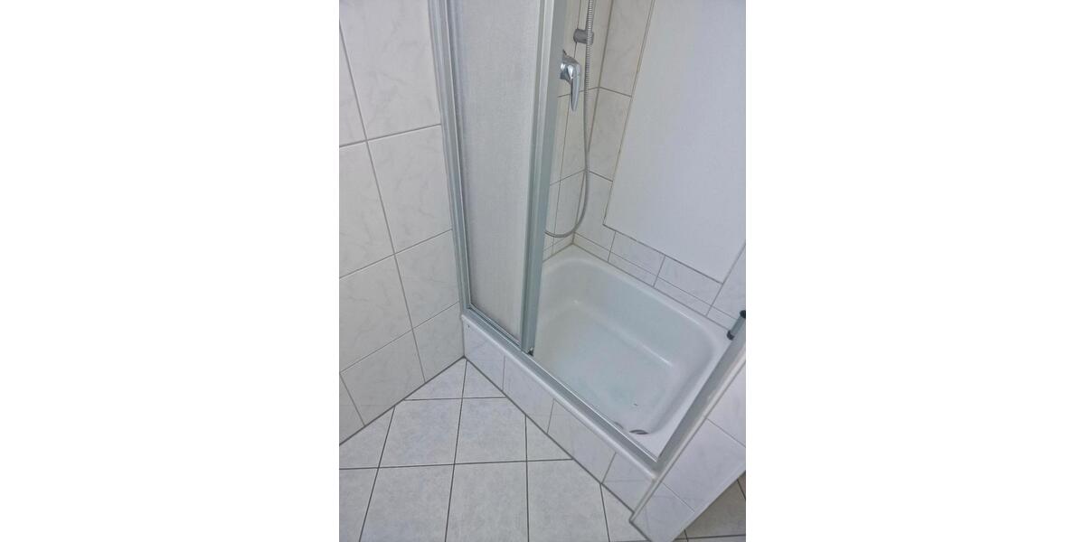 Dachgeschoßwohnung Wölfersheim - 1 Zimmer, 65 m&sup2;, 700&euro; | Angebot:25475951