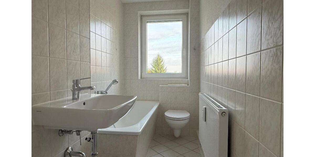 Etagenwohnung Mülsen - 4 Zimmer, 64 m&sup2;, 405&euro; | Angebot:22551798