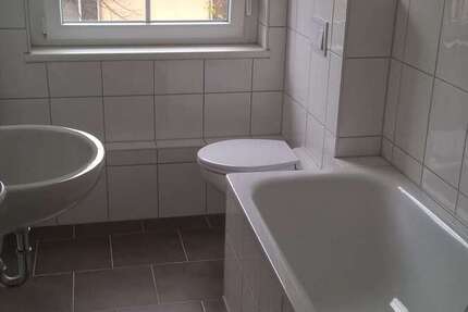 Wohnung Bitterfeld Anhaltsiedlung - 1 Zimmer, 35 m&sup2;, 295&euro; | Angebot:26886609