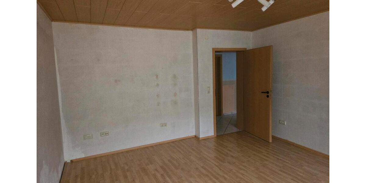 Etagenwohnung Volkmarsen - 4 Zimmer, 96 m&sup2;, 700&euro; | Angebot:26533047