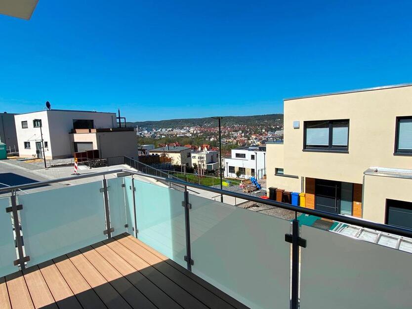 Exklusive 3-Zimmer-Wohnung mit Blick auf die Stadt zimmer