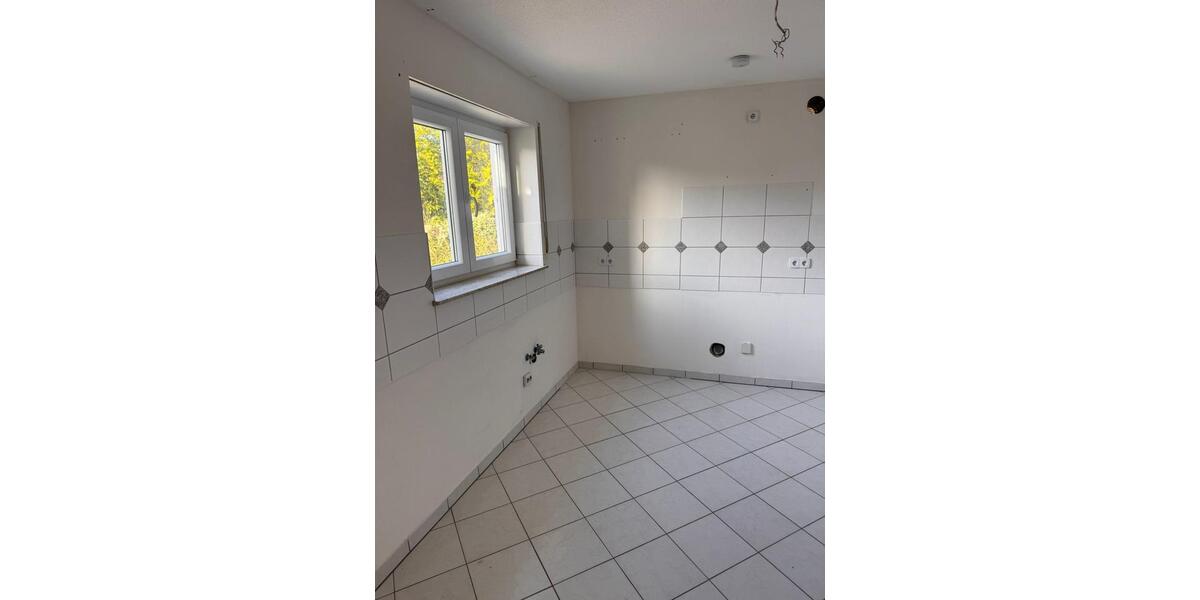 Erdgeschoßwohnung Tauberbischofsheim - 3 Zimmer, 85 m&sup2;, 1.230&euro; | Angebot:26155611