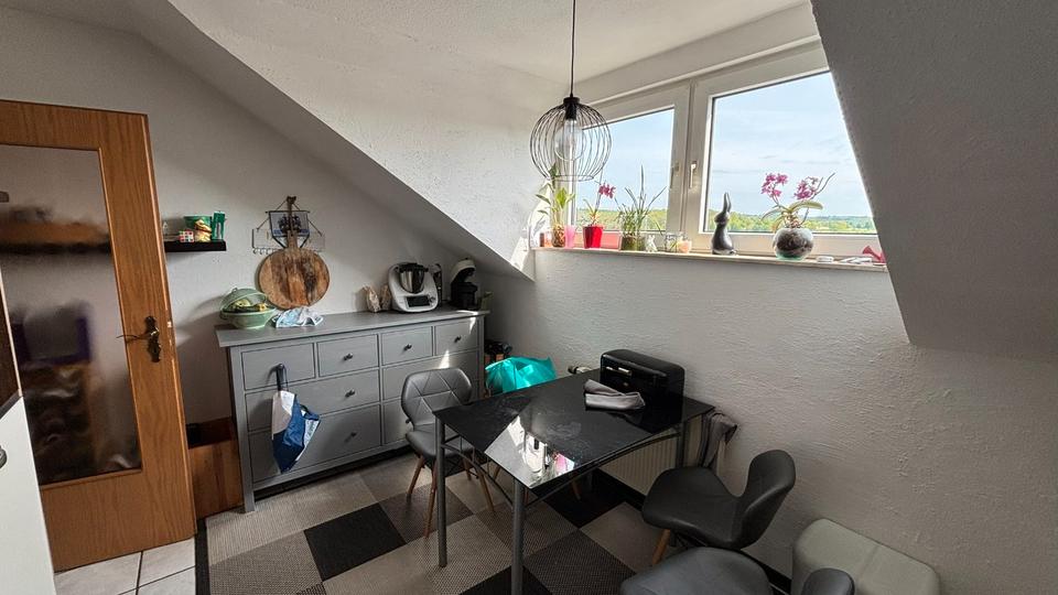 Dachgeschoßwohnung Wenden - 4 Zimmer, 88 m&sup2;, 750&euro; | Angebot:26518343