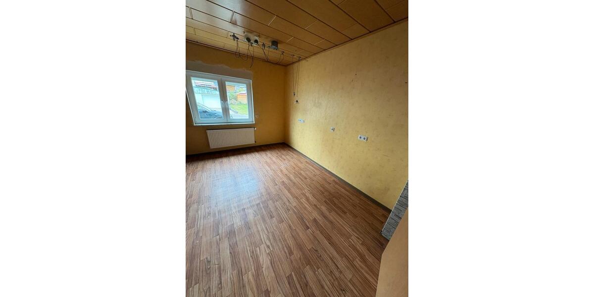 Erdgeschoßwohnung Sulzbach (Saar) - 2 Zimmer, 77 m&sup2;, 600&euro; | Angebot:26213133