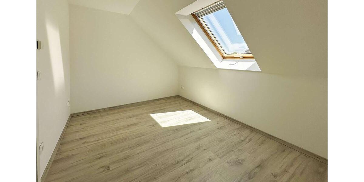 Dachgeschoßwohnung Delitzsch - 5 Zimmer, 112 m&sup2;, 1.225&euro; | Angebot:24976476