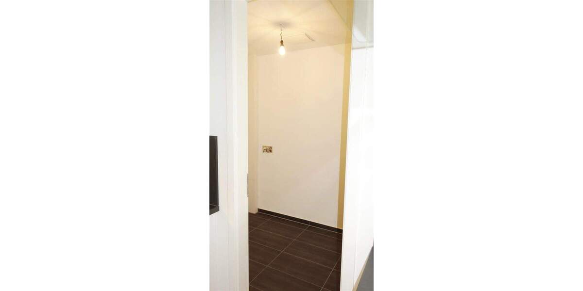 Etagenwohnung Mönchengladbach Stadtmitte - 3 Zimmer, 87 m&sup2;, 1.158&euro; | Angebot:25319854