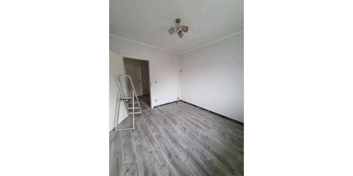 Mietwohnung 75qm 3 Zimmer Neu renoviert Stellplatz 3 zimmer