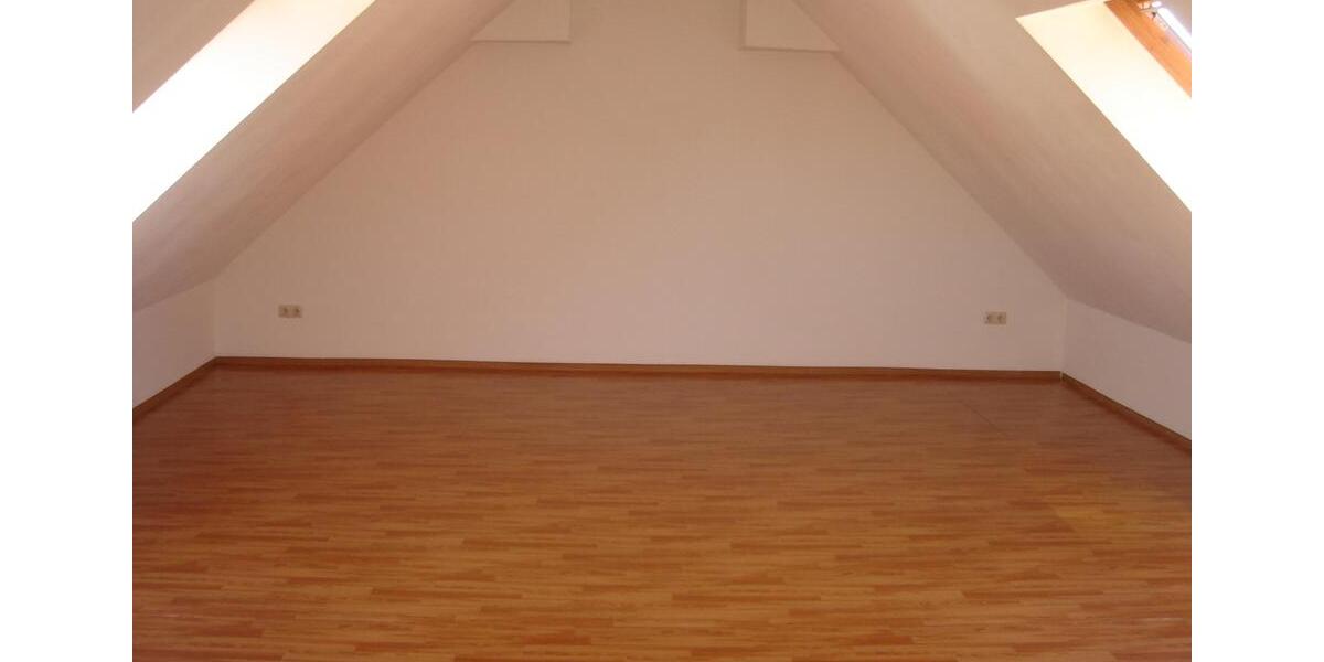 Etagenwohnung Bad Neustadt an der Saale - 3.5 Zimmer, 93 m&sup2;, 950&euro; | Angebot:22052287