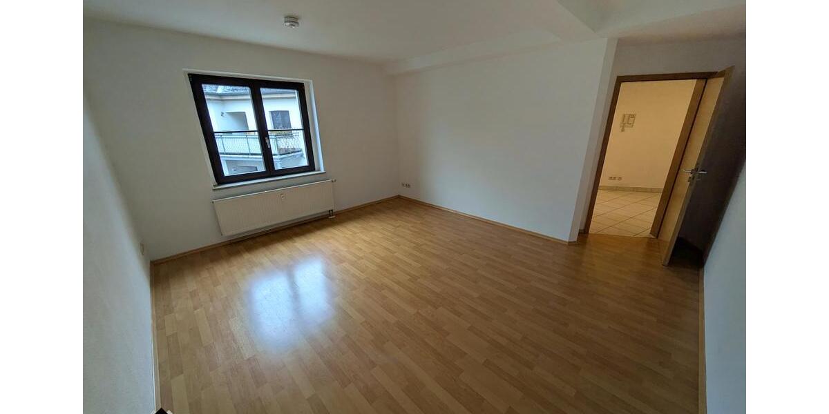 ++ charmante 4-Raum-Wohnung mit Balkon - nahe dem Zwickauer Zentrum, top angebunden ++ 4 zimmer