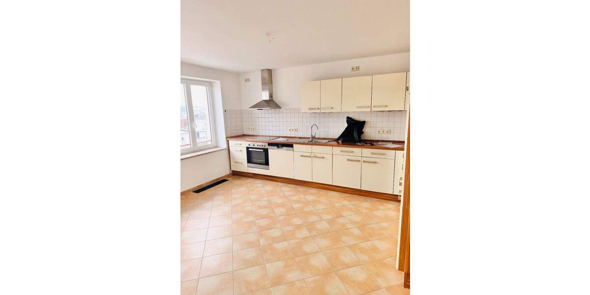 Etagenwohnung Schwerin Feldstadt - 4 Zimmer, 95 m&sup2;, 1.190&euro; | Angebot:25735304