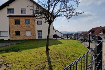 Schuckelige 3 Zimmerwohnung mit Balkon
