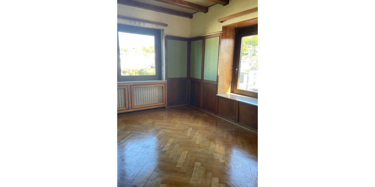 Etagenwohnung Saarbrücken Brebach-Fechingen - 3.5 Zimmer, 120 m&sup2;, 800&euro; | Angebot:26301533
