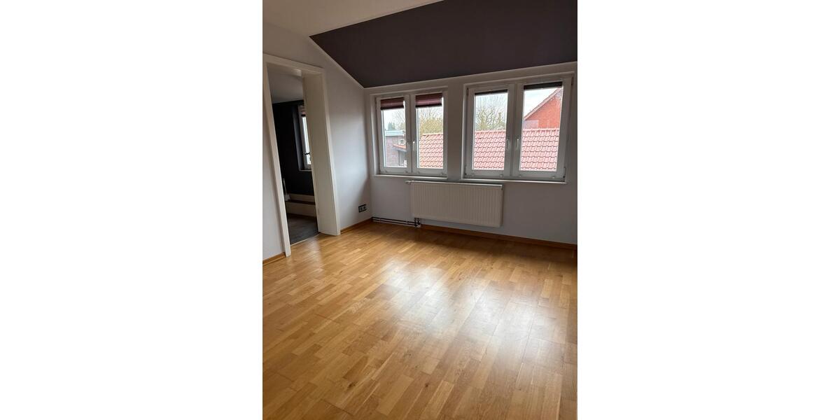 Etagenwohnung Uelzen - 4 Zimmer, 130 m&sup2;, 1.175&euro; | Angebot:25512104