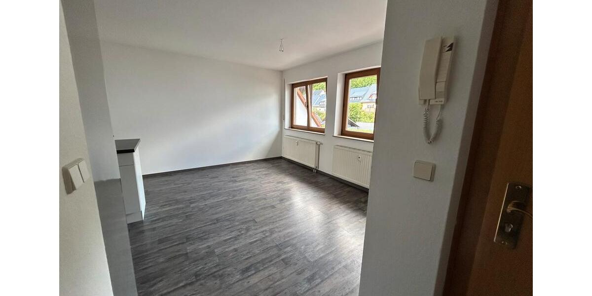 Maisonettenwohnung Hohenstein-Ernstthal Ernstthal - 3 Zimmer, 107 m&sup2;, 800&euro; | Angebot:26578298