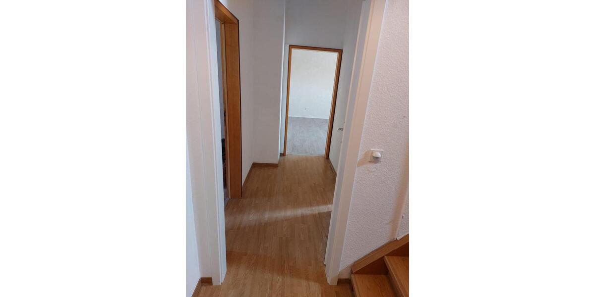 Etagenwohnung Heusweiler - 2 Zimmer, 85 m&sup2;, 700&euro; | Angebot:26444186