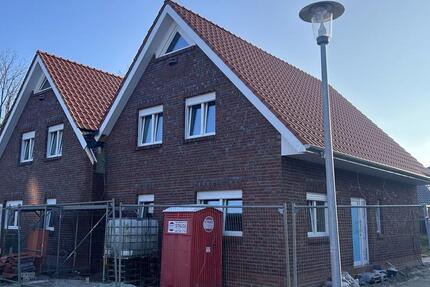 Haus Wiefelstede - 4 Zimmer, 120 m&sup2;, 1.500&euro; | Angebot:25271159