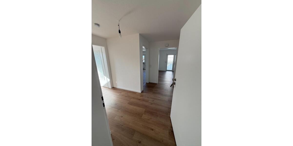 Dachgeschoßwohnung Laudenbach - 3 Zimmer, 77 m&sup2;, 1.450&euro; | Angebot:25805710