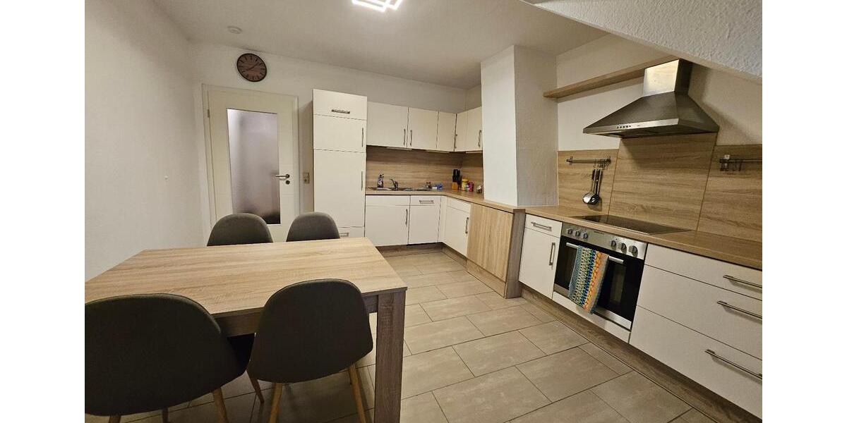 Dachgeschoßwohnung Ansbach - 2 Zimmer, 70 m&sup2;, 950&euro; | Angebot:25948028