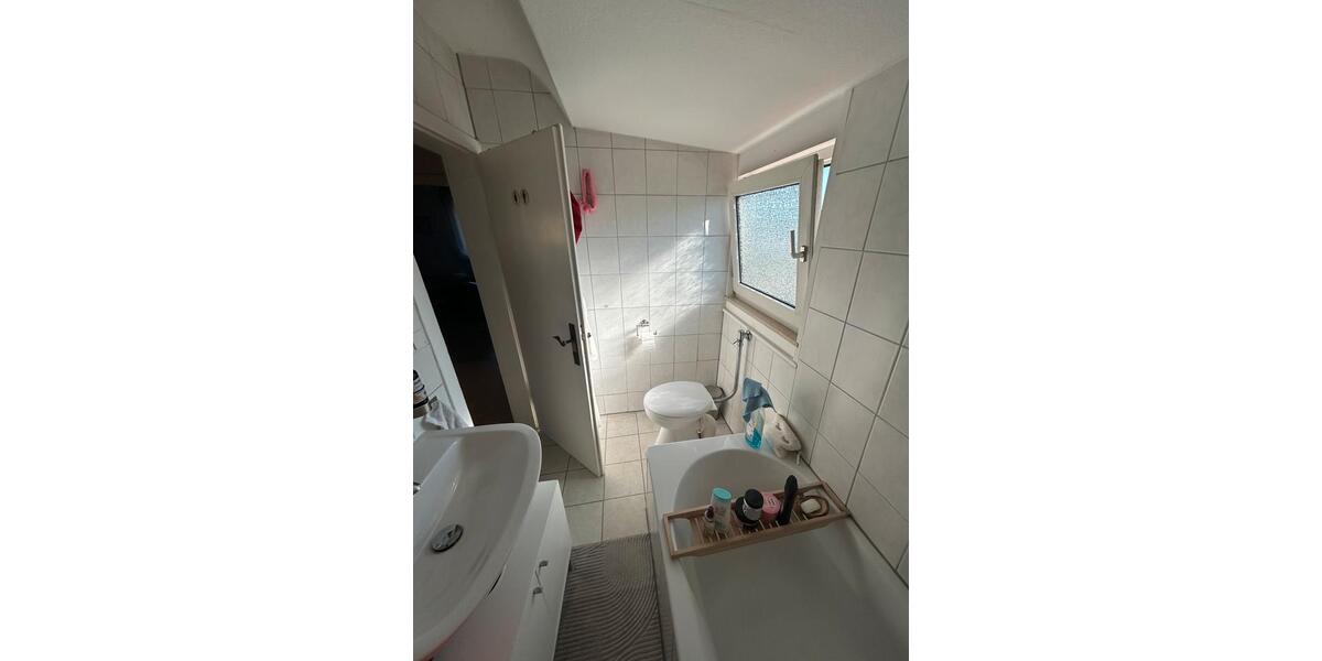 Dachgeschoßwohnung Feucht - 2 Zimmer, 45 m&sup2;, 800&euro; | Angebot:26692043