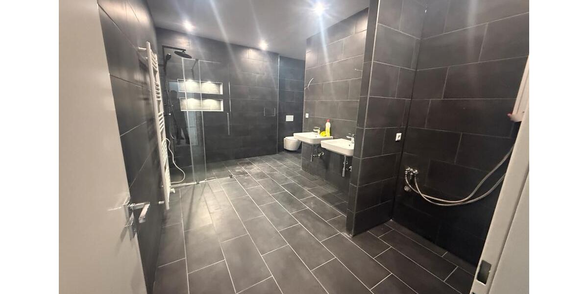 Etagenwohnung Hannover - 3 Zimmer, 130 m&sup2;, 1.680&euro; | Angebot:25066565