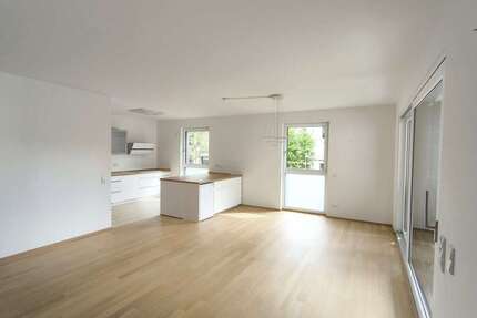 Wohnung Wiesbaden Südost - 3 Zimmer, 151 m&sup2;, 2.900&euro; | Angebot:27260715