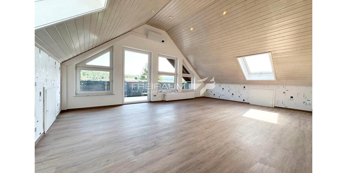 Dachgeschoßwohnung Neunkirchen - 3 Zimmer, 100 m&sup2;, 890&euro; | Angebot:21938623