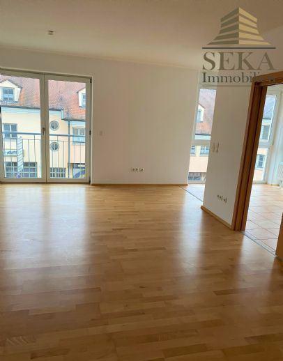 Lichtreiche Wohnung – Balkon - EBK ablösbar – gute Wohnlage