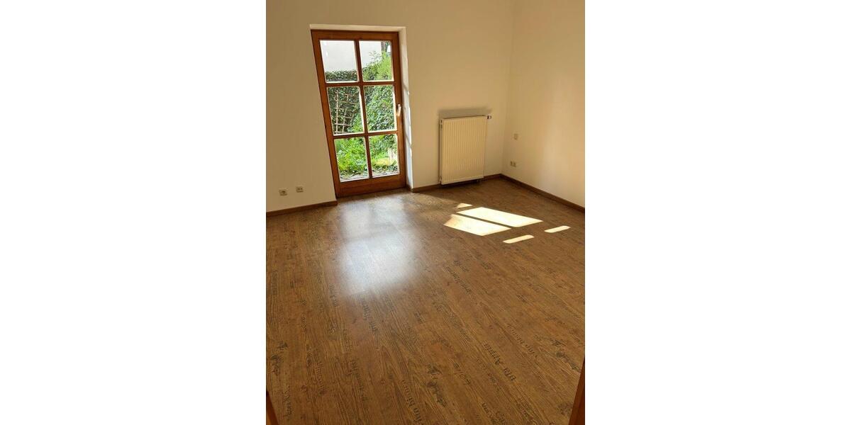 Erdgeschoßwohnung Regen - 3 Zimmer, 70 m&sup2;, 620&euro; | Angebot:26586609