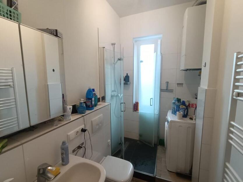 1 Zimmer in einer 3er-WG ab November 1 Room in 3-Shared Apartment zimmer