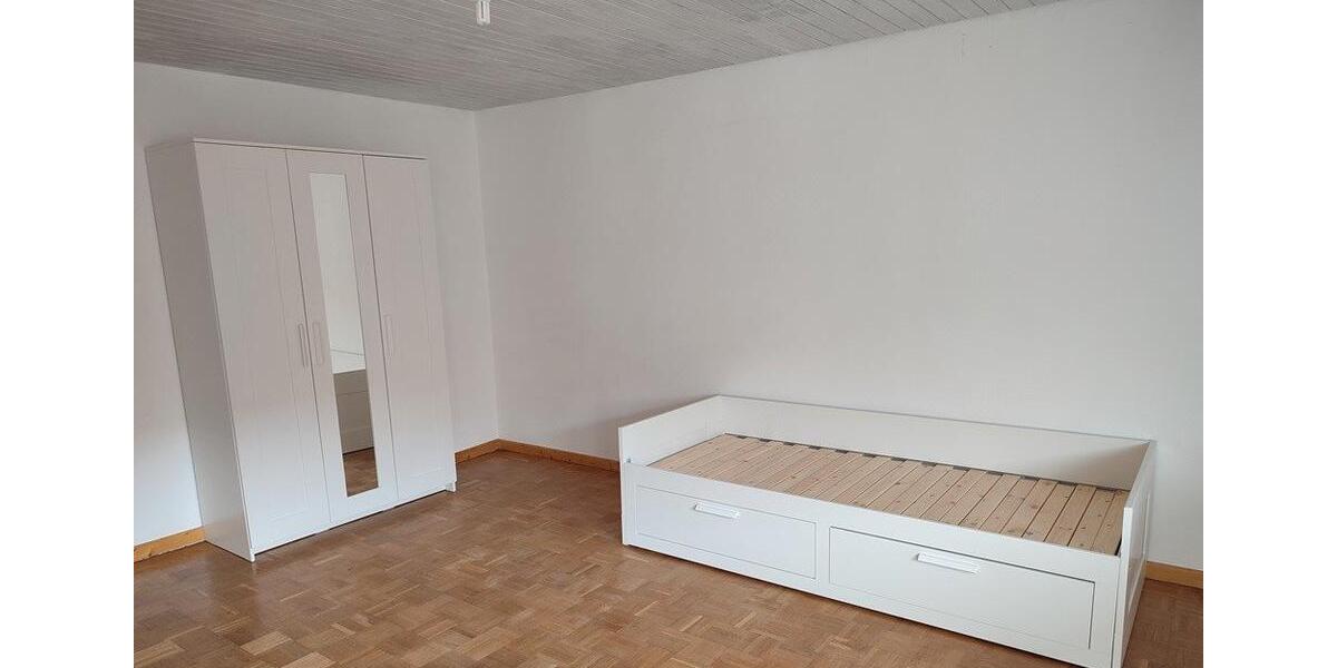Wohnen auf Zeit Stuttgart Sillenbuch - 16 Zimmer, 66 m&sup2;, 520&euro; | Angebot:26607790
