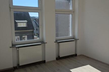 Helle, renovierte 3,5 Zimmer in einem ruhigen MFH 3 zimmer