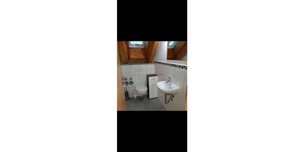 Dachgeschoßwohnung Reichertshausen - 3 Zimmer, 79 m&sup2;, 930&euro; | Angebot:26479574