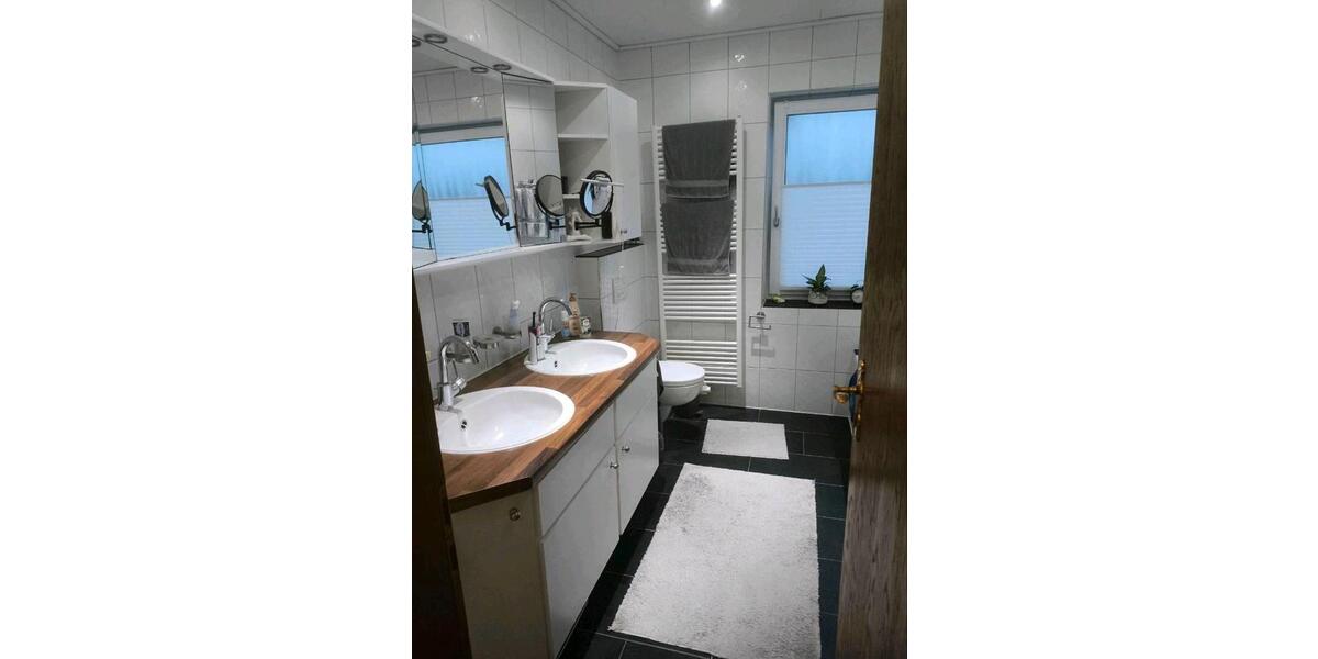 Etagenwohnung Saterland - 5 Zimmer, 122 m&sup2;, 900&euro; | Angebot:25959111