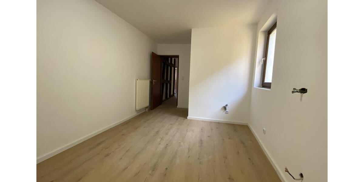 Etagenwohnung Andernach - 4 Zimmer, 110 m&sup2;, 1.100&euro; | Angebot:26699985