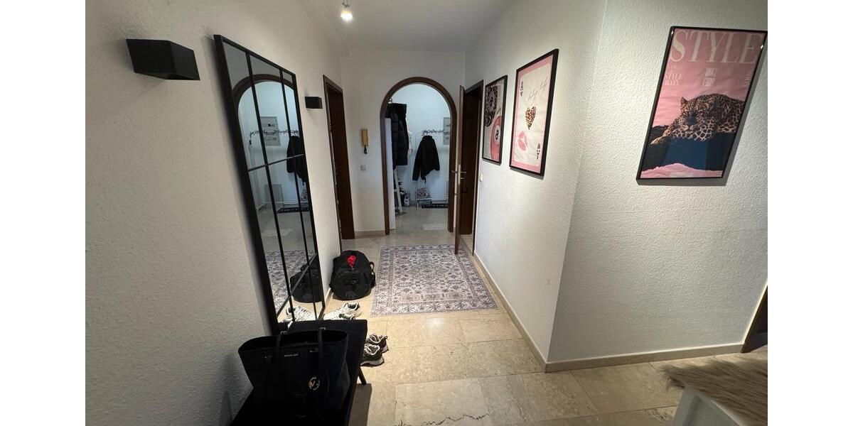 Dachgeschoßwohnung Jünkerath - 3 Zimmer, 90 m&sup2;, 800&euro; | Angebot:26042109