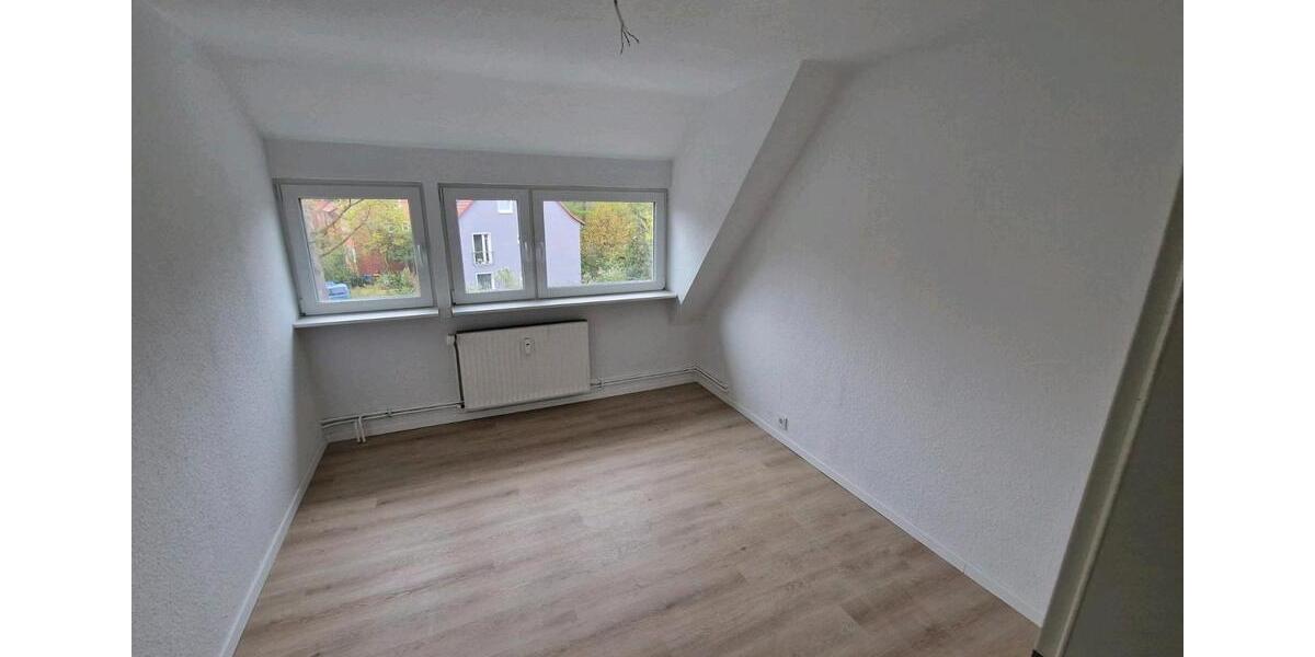 Dachgeschoßwohnung Braunschweig Wabe-Schunter-Beberbach - 2 Zimmer, 76 m&sup2;, 900&euro; | Angebot:26248122
