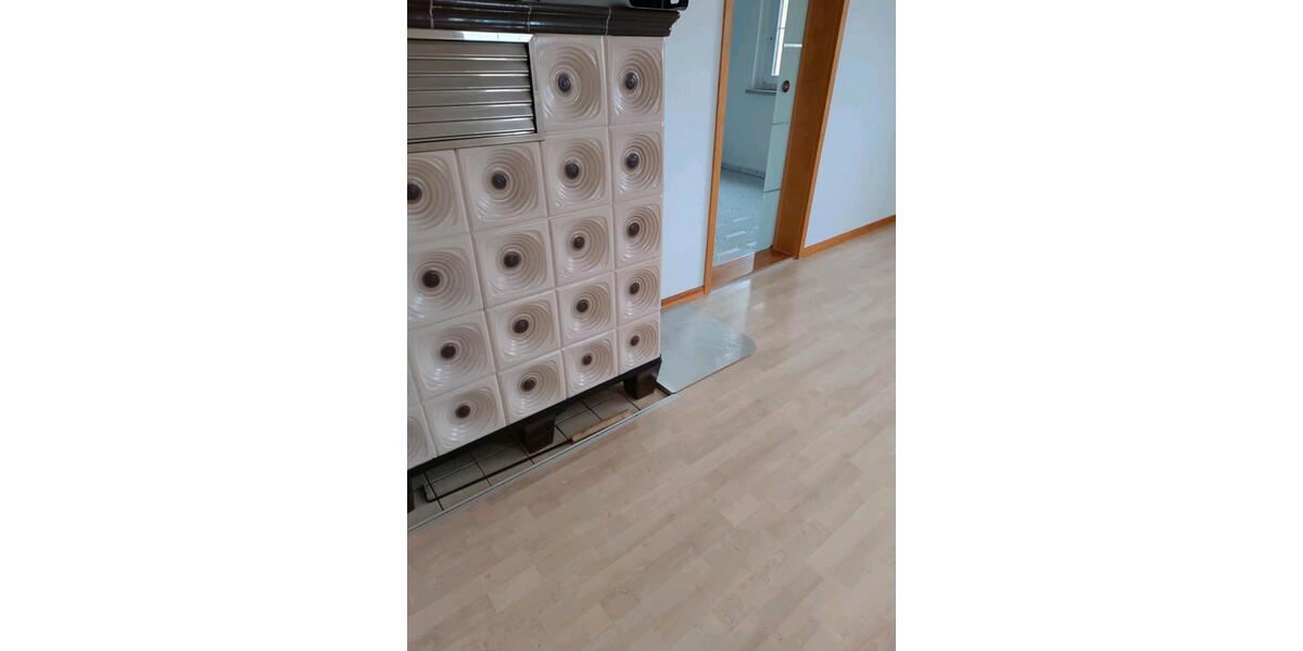 Helle 3 Raumwohnung mit Panoramafenster, Bad und WC getrennt 3 zimmer