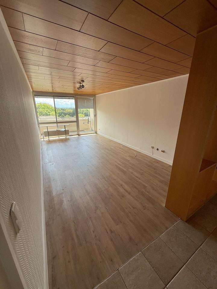 Gepflegte 2,5 Zimmer Wohnung inkl. Einbauküche