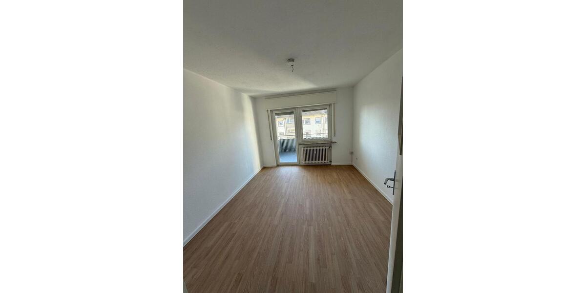 Etagenwohnung Eggenstein-Leopoldshafen Leopoldshafen - 4 Zimmer, 99 m&sup2;, 1.300&euro; | Angebot:26101942