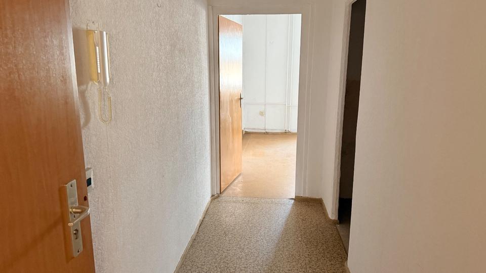 Biete eine 2 Raumwohnung im Erdgeschoss 2 zimmer