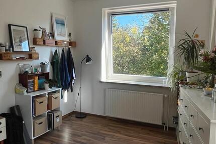 Großes Zimmer in WG mit Garten zimmer