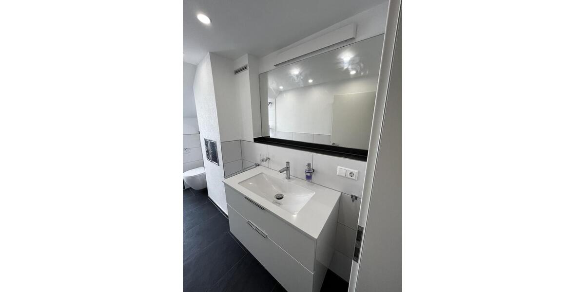 Dachgeschoßwohnung Heilbronn Kernstadt - 1 Zimmer, 155 m&sup2;, 468&euro; | Angebot:25238911
