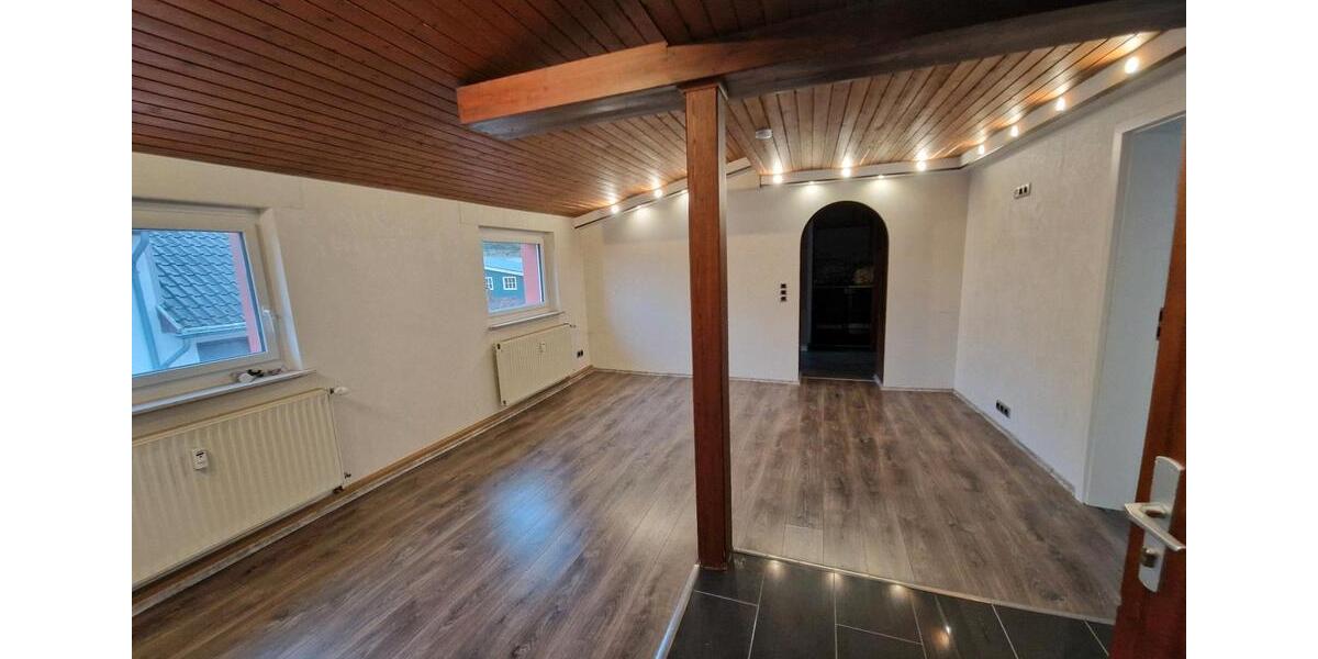 Dachgeschoßwohnung Merzig - 4 Zimmer, 80 m&sup2;, 750&euro; | Angebot:25168462