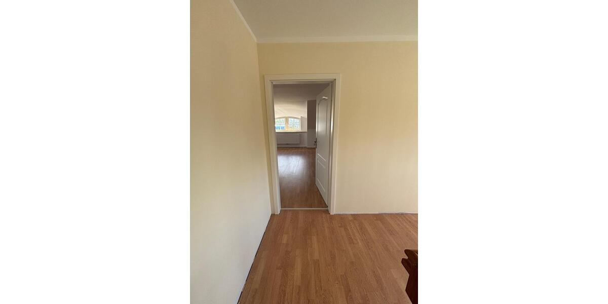 Dachgeschoßwohnung Aukrug - 2.5 Zimmer, 75 m&sup2;, 860&euro; | Angebot:26050947