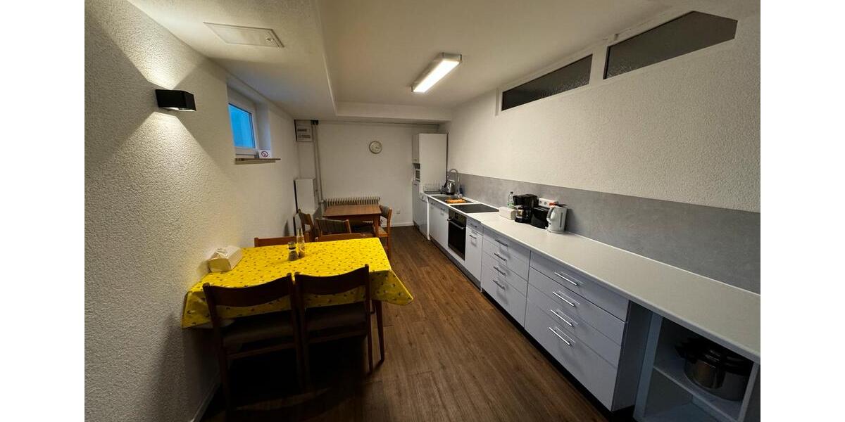 Etagenwohnung Limbach - 4 Zimmer, 16 m&sup2;, 420&euro; | Angebot:25394843