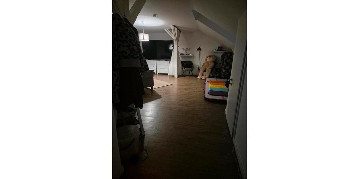 Dachgeschoßwohnung Ebersbach-Neugersdorf Neugersdorf - 5 Zimmer, 165 m&sup2;, 742&euro; | Angebot:24679375